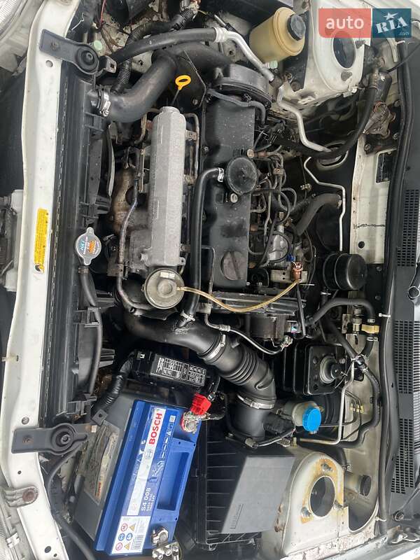 Ліфтбек Nissan Primera 1998 в Межовій