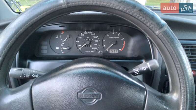 Седан Nissan Primera 1995 в Рокитному