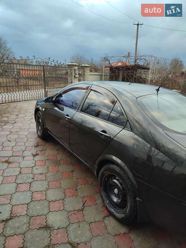 Седан Nissan Primera 2006 в Кельменцях