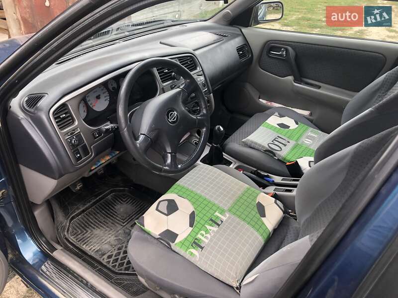 Седан Nissan Primera 2001 в Віньківцях