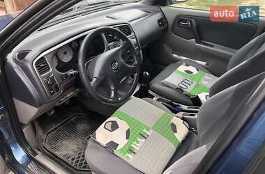 Седан Nissan Primera 2001 в 