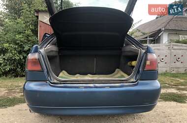 Седан Nissan Primera 2001 в 
