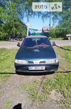 Nissan Primera 1992