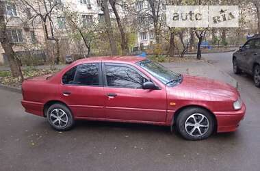 Седан Nissan Primera 1995 в Одесі