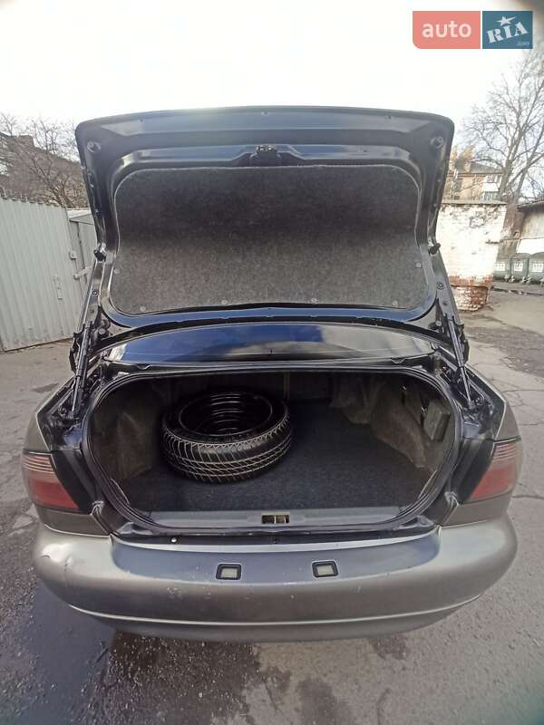 Седан Nissan Primera 2000 в Виннице