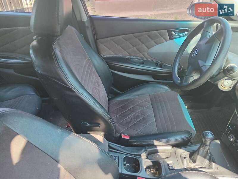 Седан Nissan Primera 2002 в Чернівцях фото 6 Седан Nissan Primera 2002 в Чернівцях
