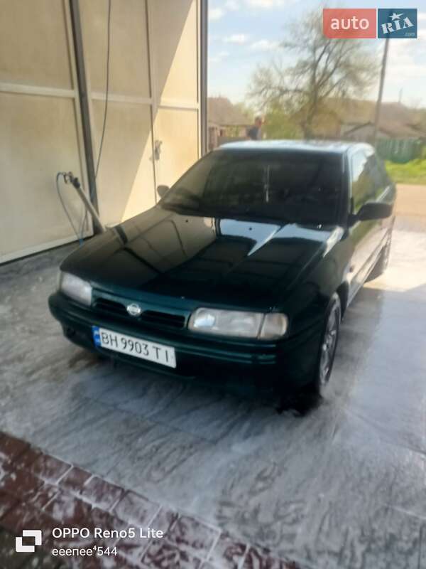 Хэтчбек Nissan Primera 1994 в Березовке