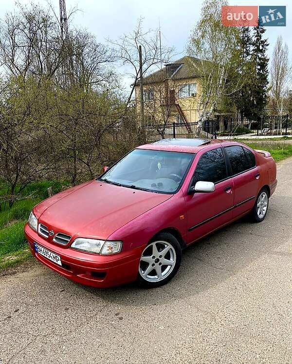 Седан Nissan Primera 1996 в Білгороді-Дністровському