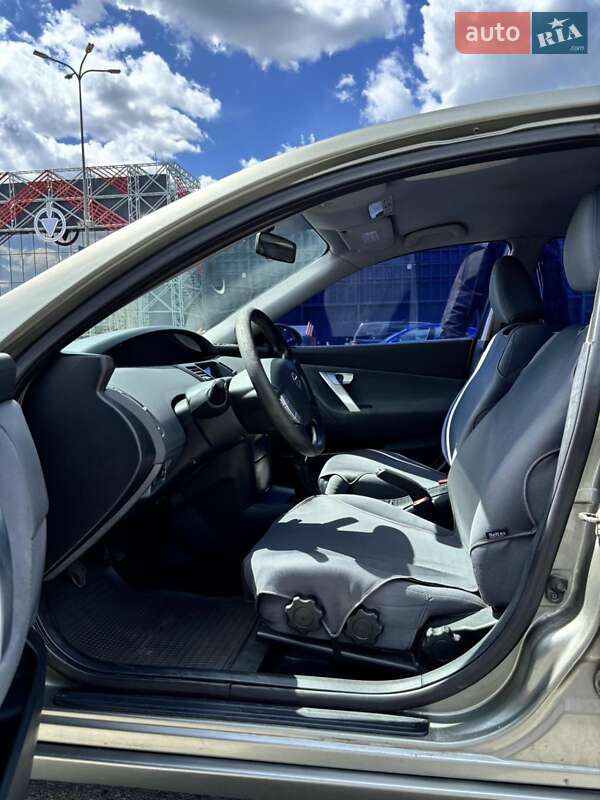 Седан Nissan Primera 2006 в Киеве