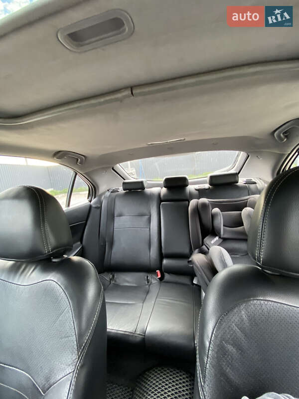 Лифтбек Nissan Primera 2003 в Виннице