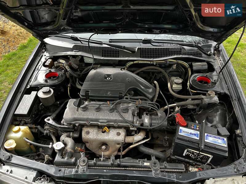 Седан Nissan Primera 1992 в Роздільній