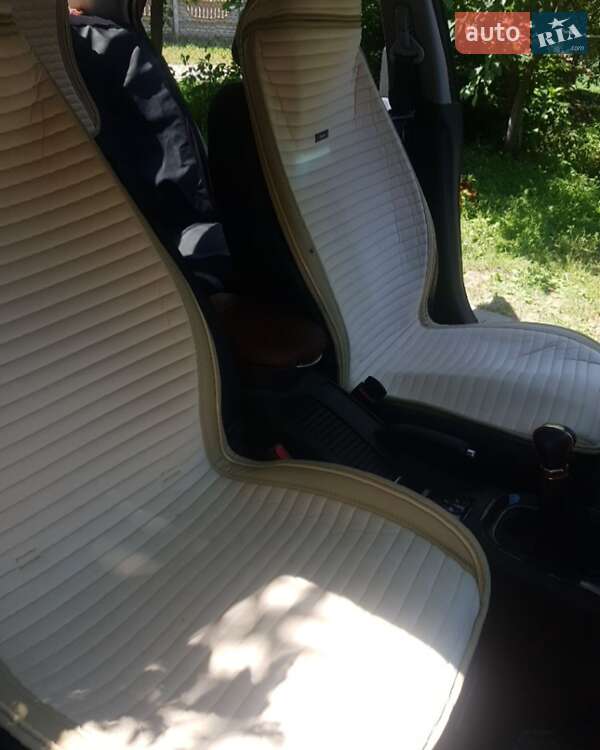 Седан Nissan Primera 2005 в Бродецком