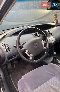 Седан Nissan Primera 2006 в Жовкві