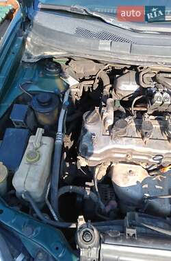Седан Nissan Primera 2002 в 