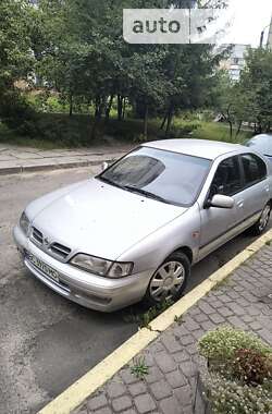 Лифтбек Nissan Primera 1998 в Львове