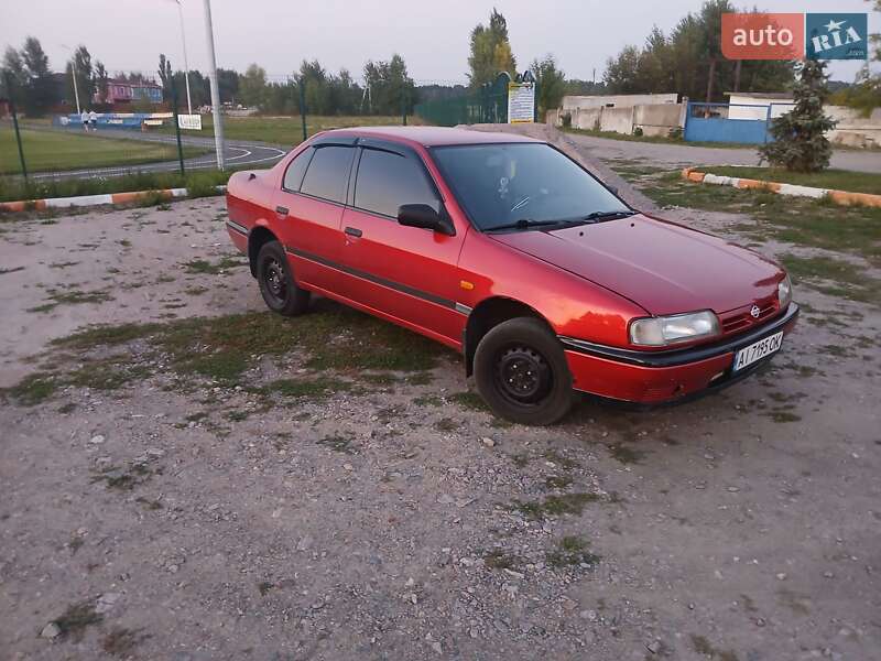 Седан Nissan Primera 1990 в Василькові