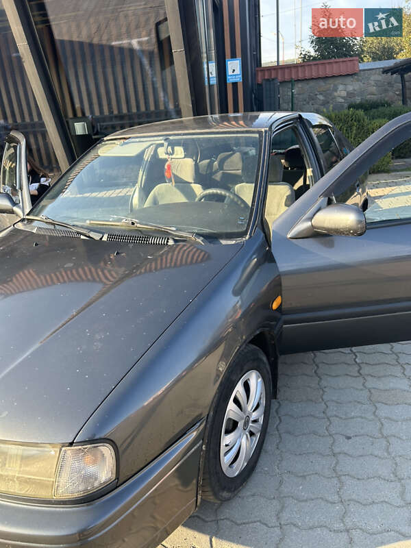 Хетчбек Nissan Primera 1994 в Стрию