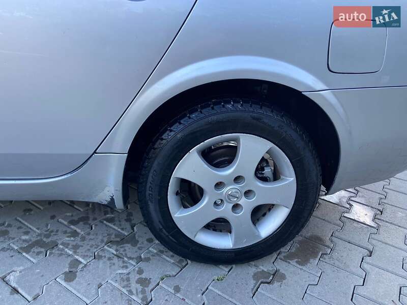 Седан Nissan Primera 2002 в Кицмани