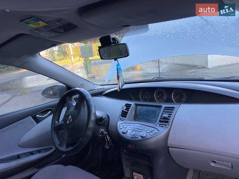 Седан Nissan Primera 2002 в Кицмани