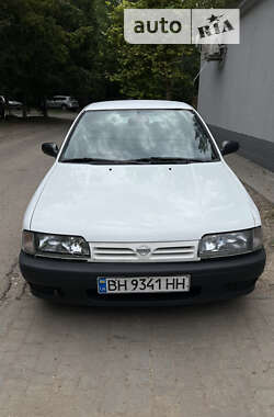 Седан Nissan Primera 1995 в Одессе