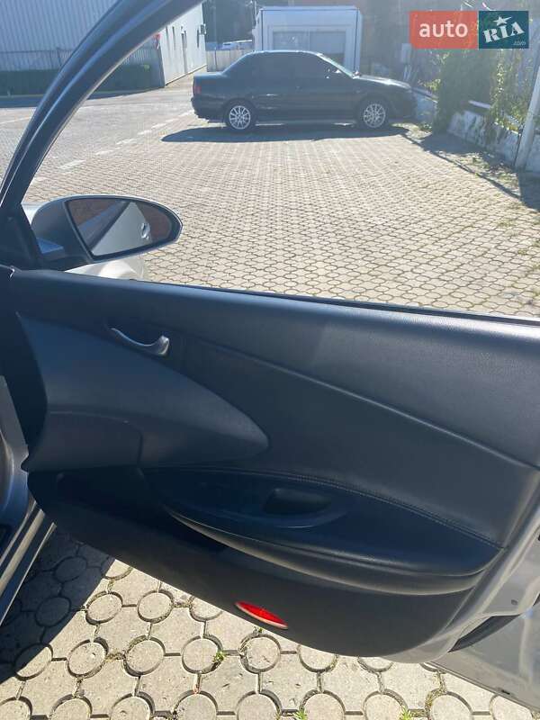 Седан Nissan Primera 2003 в Чернівцях