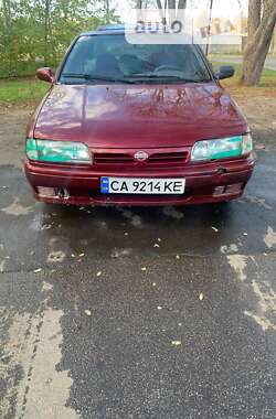 Седан Nissan Primera 1993 в Черкасах