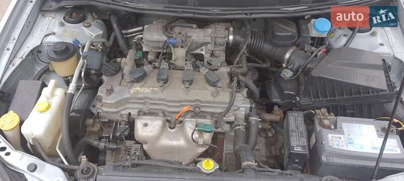 Ліфтбек Nissan Primera 2003 в Києві