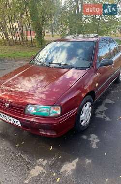 Седан Nissan Primera 1993 в Черкассах