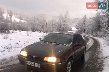 Седан Nissan Primera 1994 в Тячеві