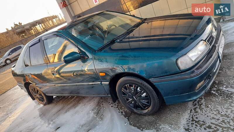 Седан Nissan Primera 1996 в 