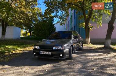 Седан Nissan Primera 1992 в Петродолинському