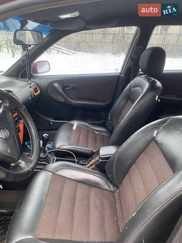 Седан Nissan Primera 1991 в Житомире фото 6 Седан Nissan Primera 1991 в Житомире