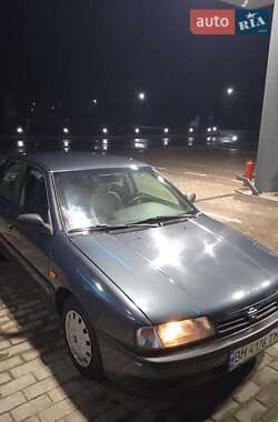 Седан Nissan Primera 1993 в Білгороді-Дністровському