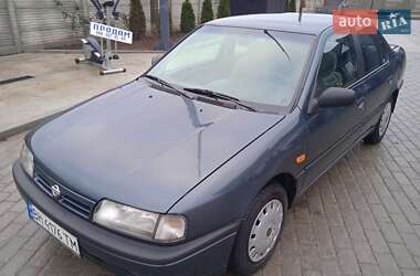 Седан Nissan Primera 1993 в Білгороді-Дністровському