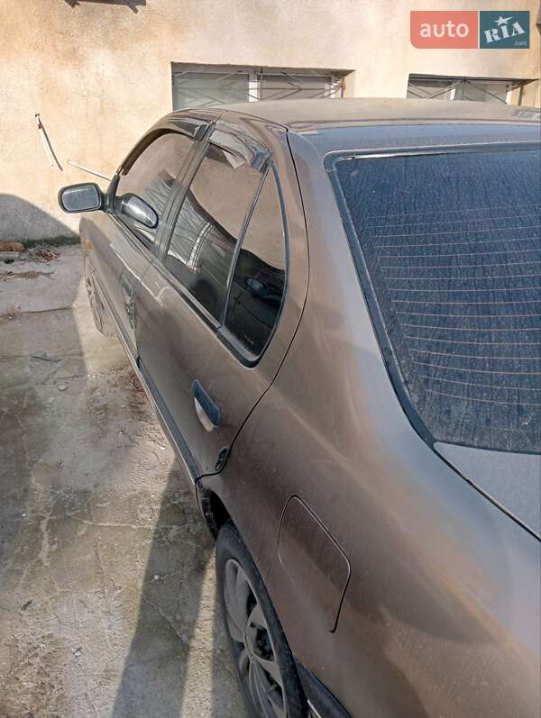 Седан Nissan Primera 1990 в Одесі
