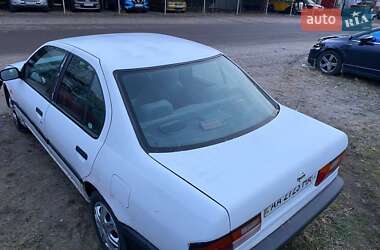 Седан Nissan Primera 1997 в Києві