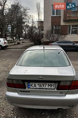 Седан Nissan Primera 1998 в Києві