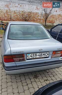 Седан Nissan Primera 1992 в Снятині