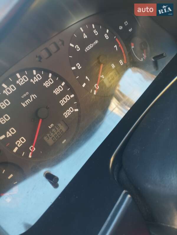 Седан Nissan Primera 1997 в Буске