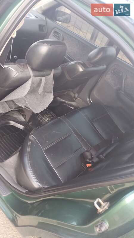 Седан Nissan Primera 1997 в Нетішині