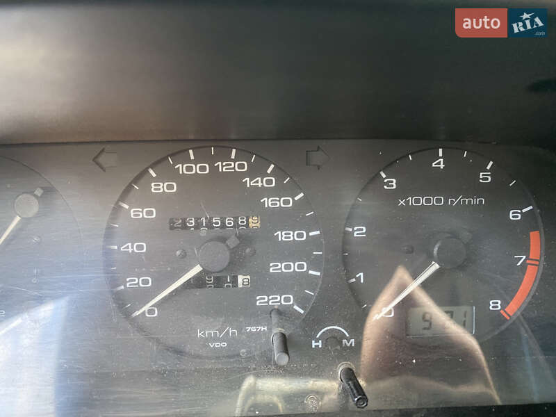 Седан Nissan Primera 1994 в Шептицькому