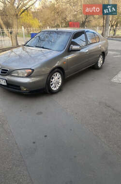 Седан Nissan Primera 2001 в 