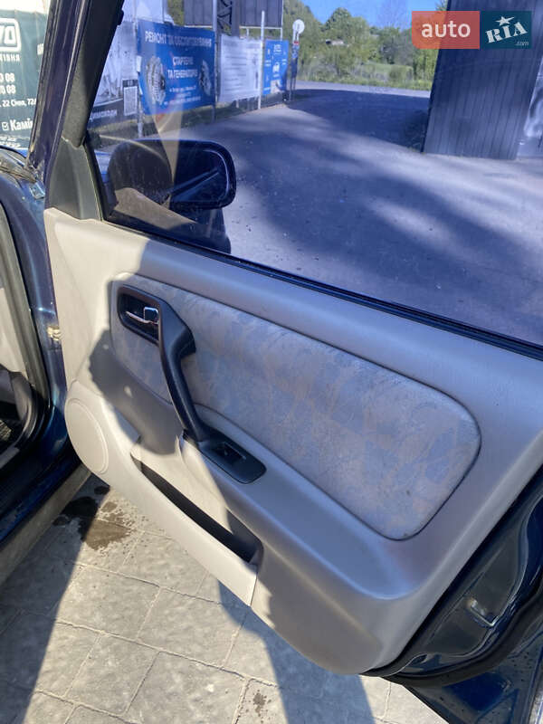 Универсал Nissan Primera 2000 в Бродах