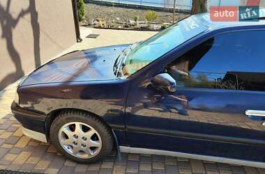 Седан Nissan Primera 1993 в 