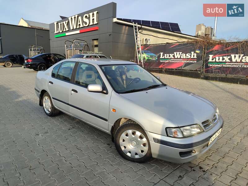 Седан Nissan Primera 1999 в Теребовле