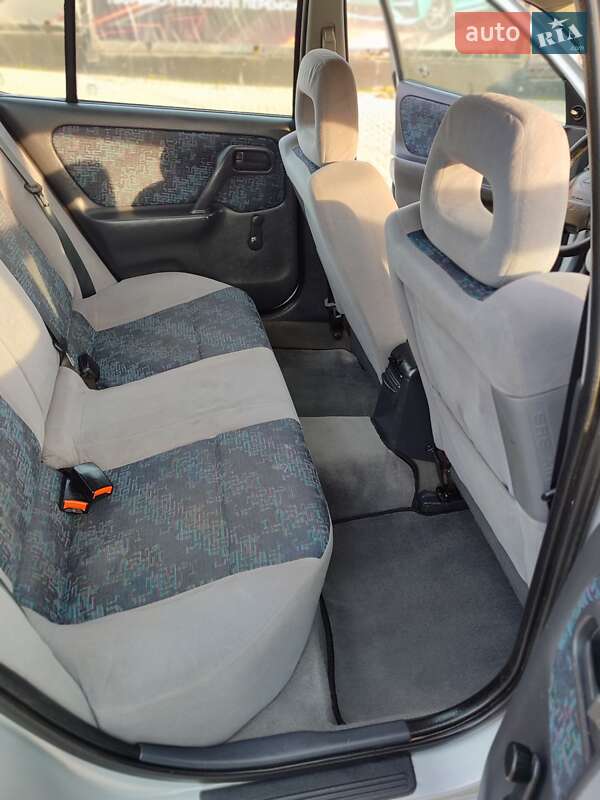 Седан Nissan Primera 1999 в Теребовле
