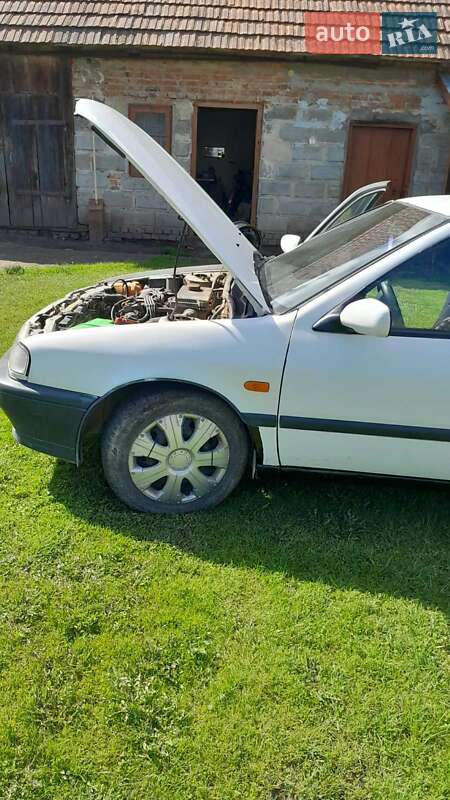 Седан Nissan Primera 1995 в Мостиске фото 2 Седан Nissan Primera 1995 в Мостиске