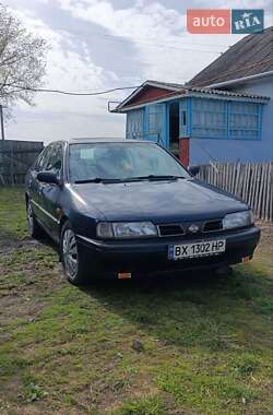 Хэтчбек Nissan Primera 1992 в 