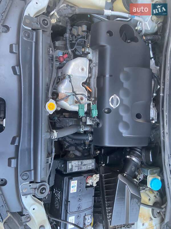 Седан Nissan Primera 2003 в Березному