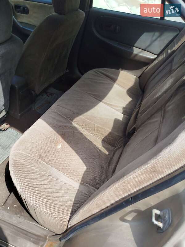 Седан Nissan Primera 1991 в Миколаєві